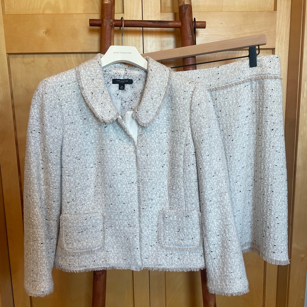 Ann Taylor Women's Cream Lightweight Tweed Jacket & Skirt Set